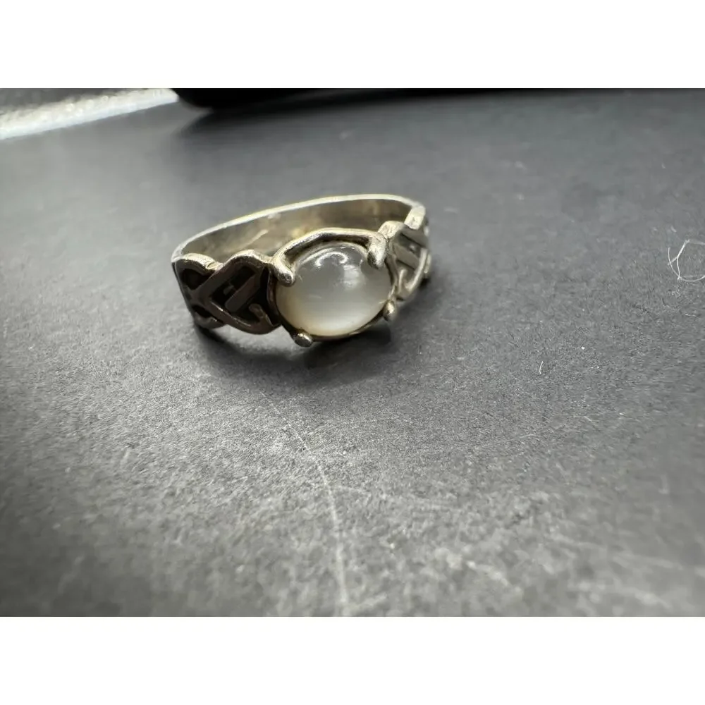 Vtg Sterling Silver 925 Signed Moonstone Irish Celtic Knot Ring Size 10.5